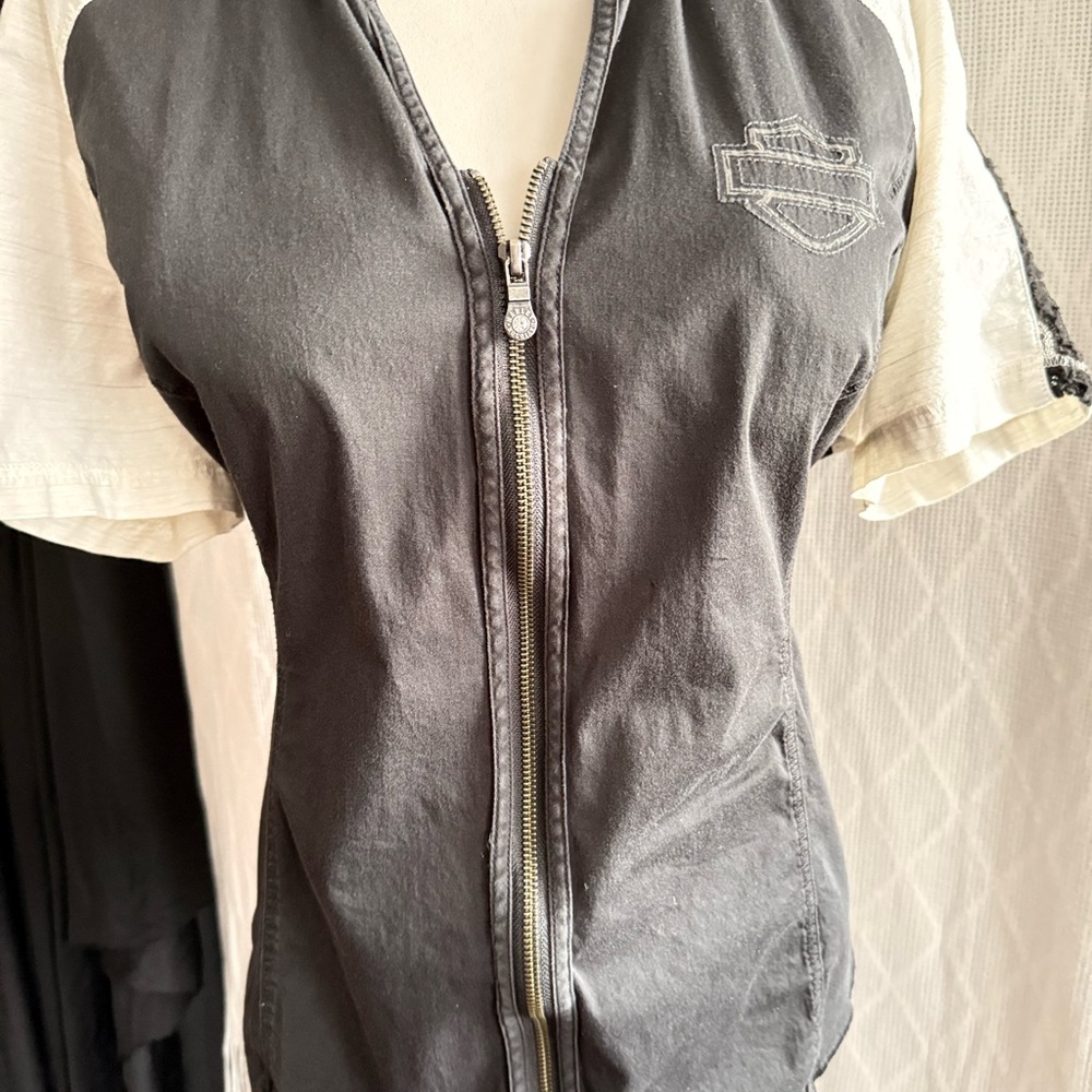 Harley-Davidson Woman’s Fade gray and White Zip-Up Garage Shirt